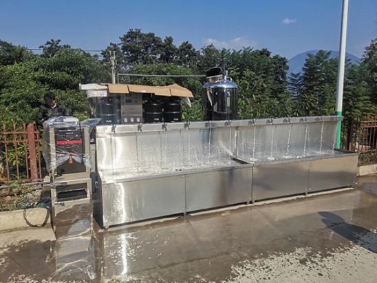 新平嘎灑中心完小一噸反滲透+飲水平臺
