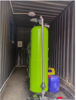 保山市老營(yíng)收費(fèi)站服務(wù)區(qū)2T/h反滲透直飲水2套