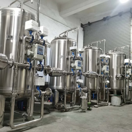 多介質(zhì)過濾罐（304、316不銹鋼材質(zhì)）