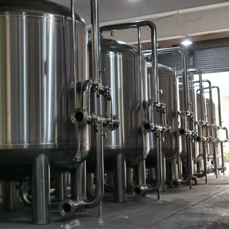 304/316不銹鋼多介質(zhì)過濾罐