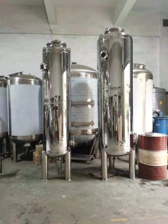 304/316不銹鋼多介質(zhì)過濾罐