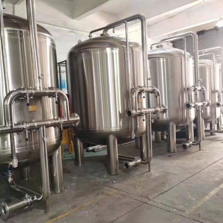 多介質(zhì)過(guò)濾罐（304、316不銹鋼材質(zhì)）